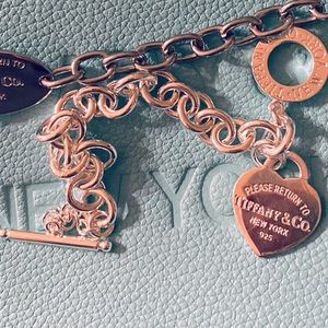 Tiffany & Co. Heart bracelet 🖤
